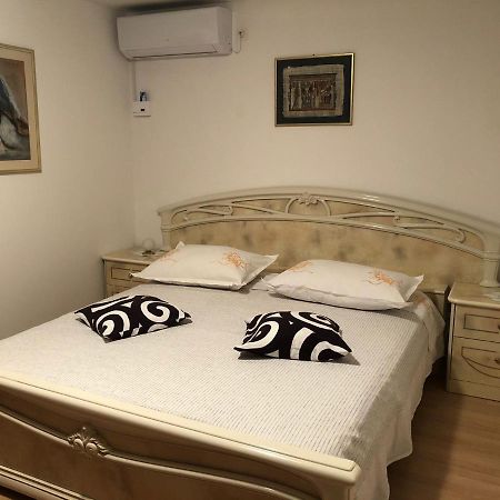Apartment Danka Omiš Eksteriør billede